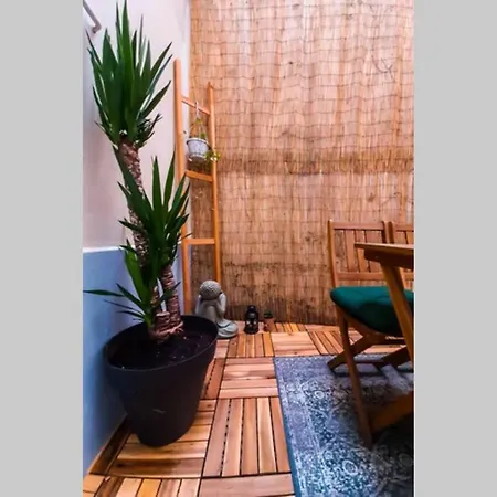 Charmant Logement Parisien Avec Cour Privative !
